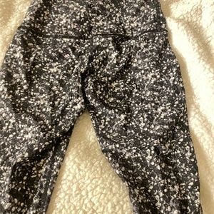 COPY - lululemon sequin pattern leggings